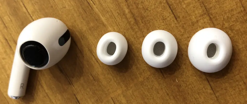 AirPods Proに付属する3つのサイズのイヤーチップ