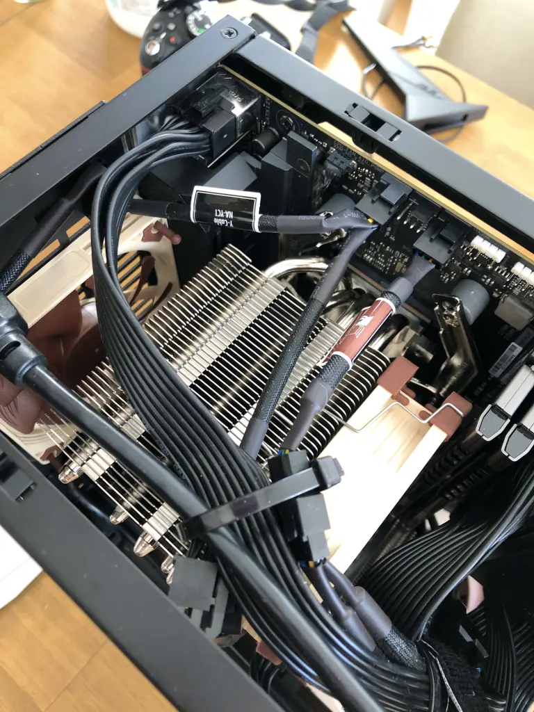 ASUS ROG STRIX B550-I＋Noctuaクーラー ROG STRIX B550-I GAMING | Motherboards | ROG United States